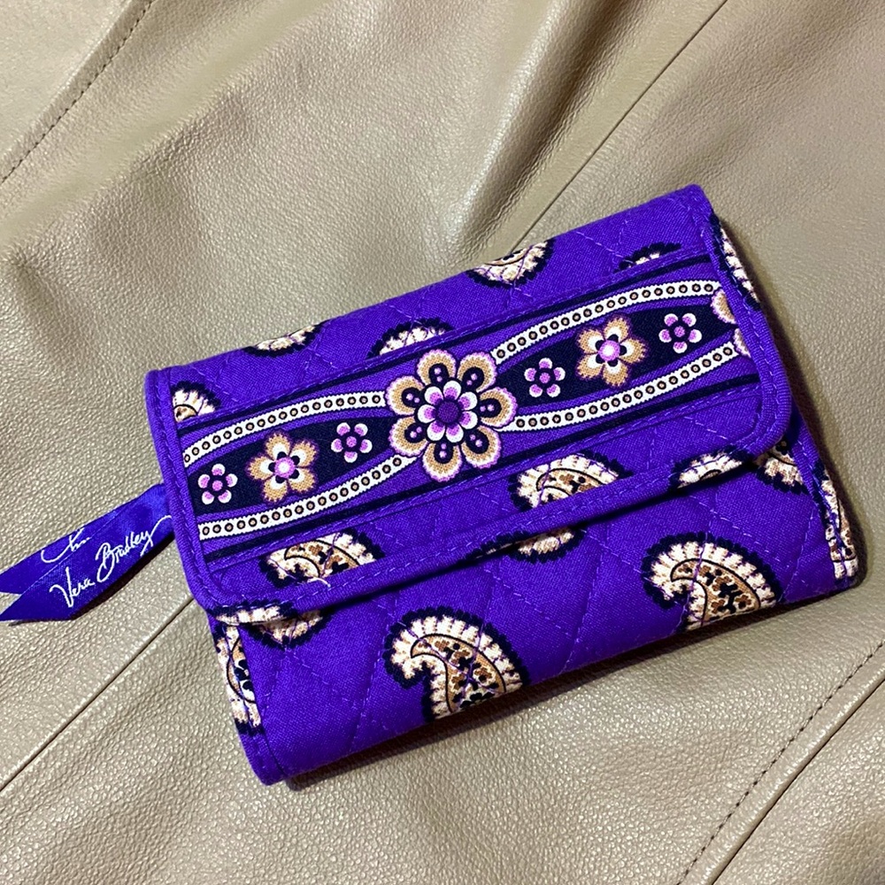 VERA BRADLEY Wallet ~ Purple Paisley Floral~ Quilted!